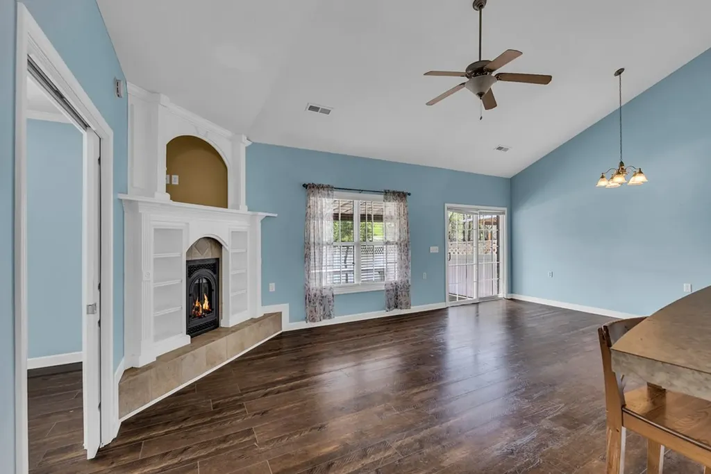 127 Maxwell Street Algood TN 38506