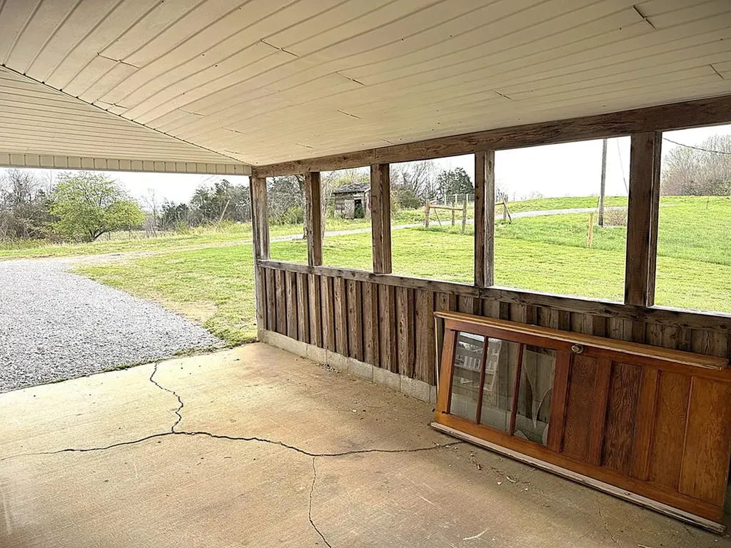 118 Collins Road Allons TN 38541