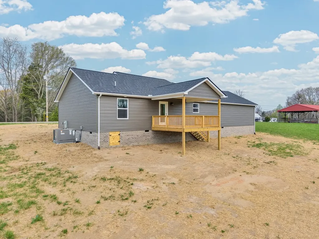 523 Pistole Road Sparta TN 38583