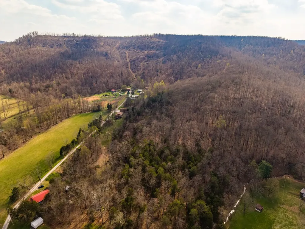 134 Ledford Livingston TN 38570