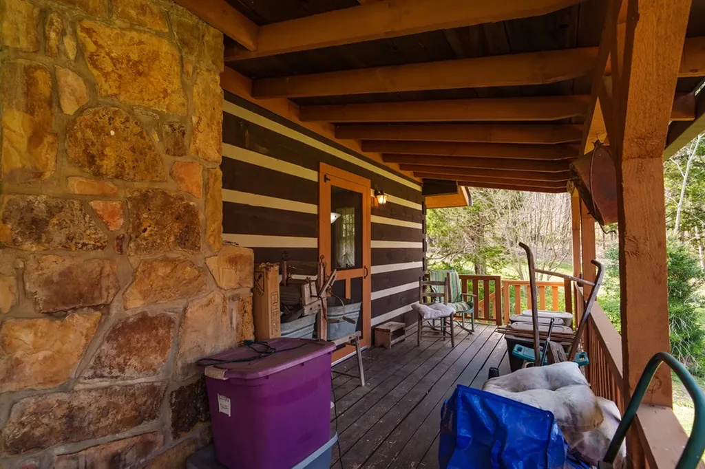 134 Ledford Livingston TN 38570