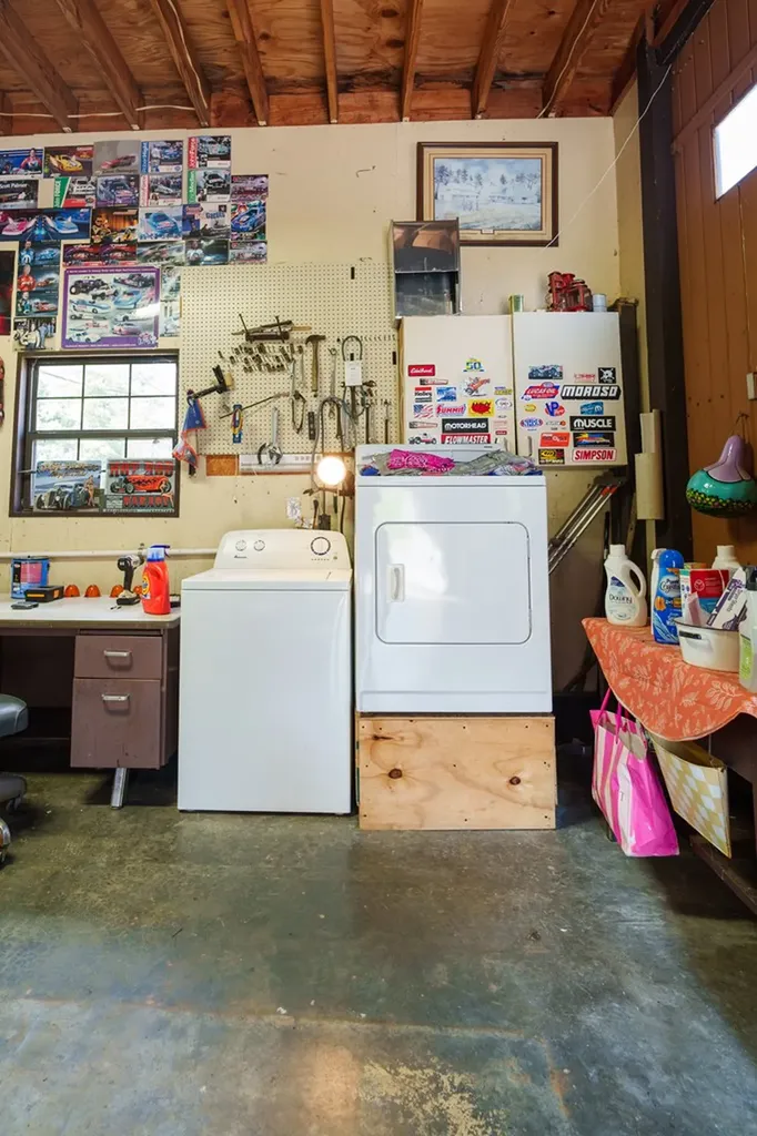 134 Ledford Livingston TN 38570
