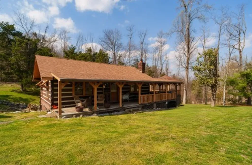 134 Ledford Livingston TN 38570