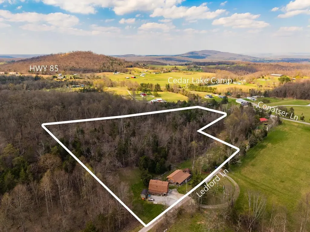 134 Ledford Livingston TN 38570