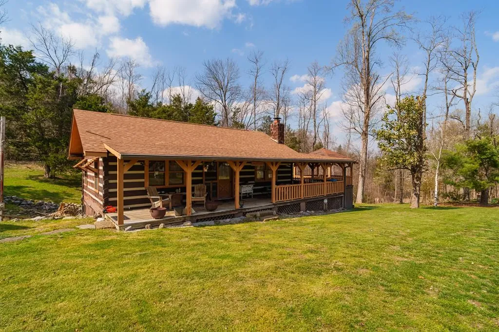134 Ledford Livingston TN 38570