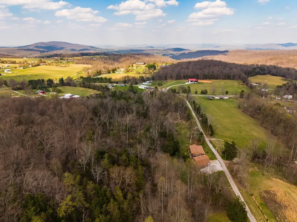 134 Ledford Livingston TN 38570