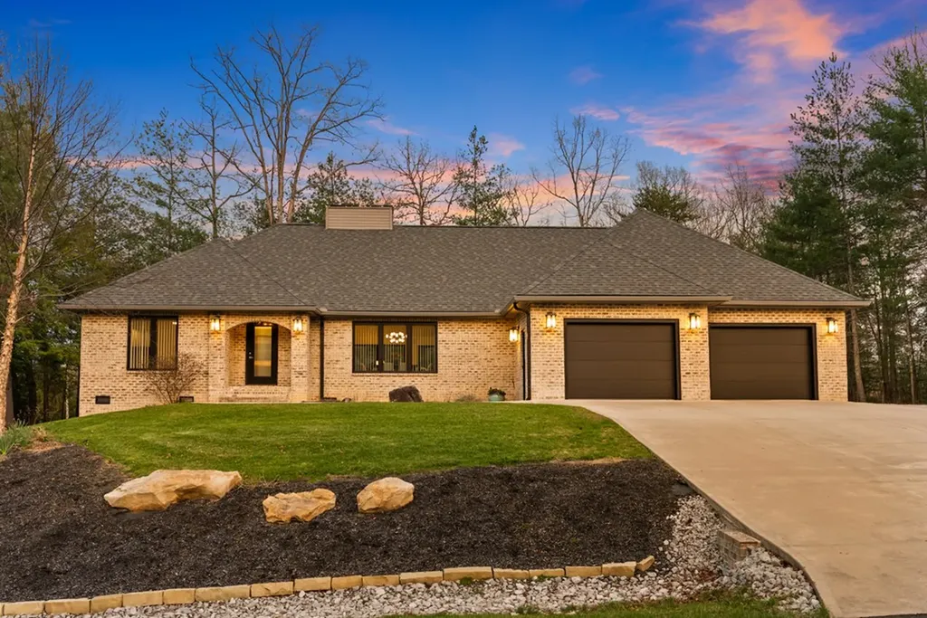 194 Forest View Drive Crossville TN 38558