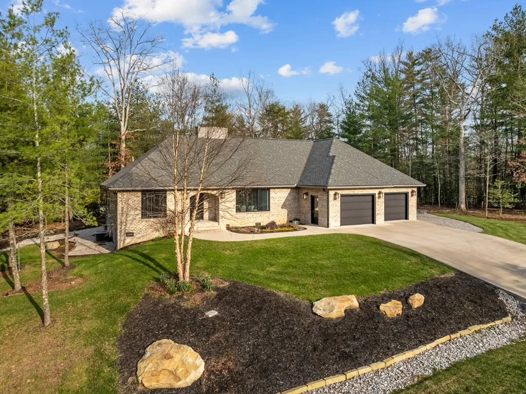 194 Forest View Drive Crossville TN 38558