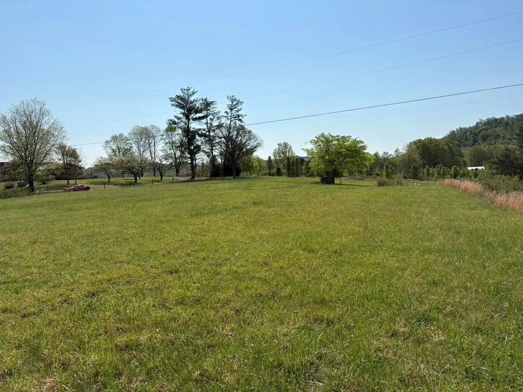 2334 Whites Bend Lane Gainesboro TN 38562