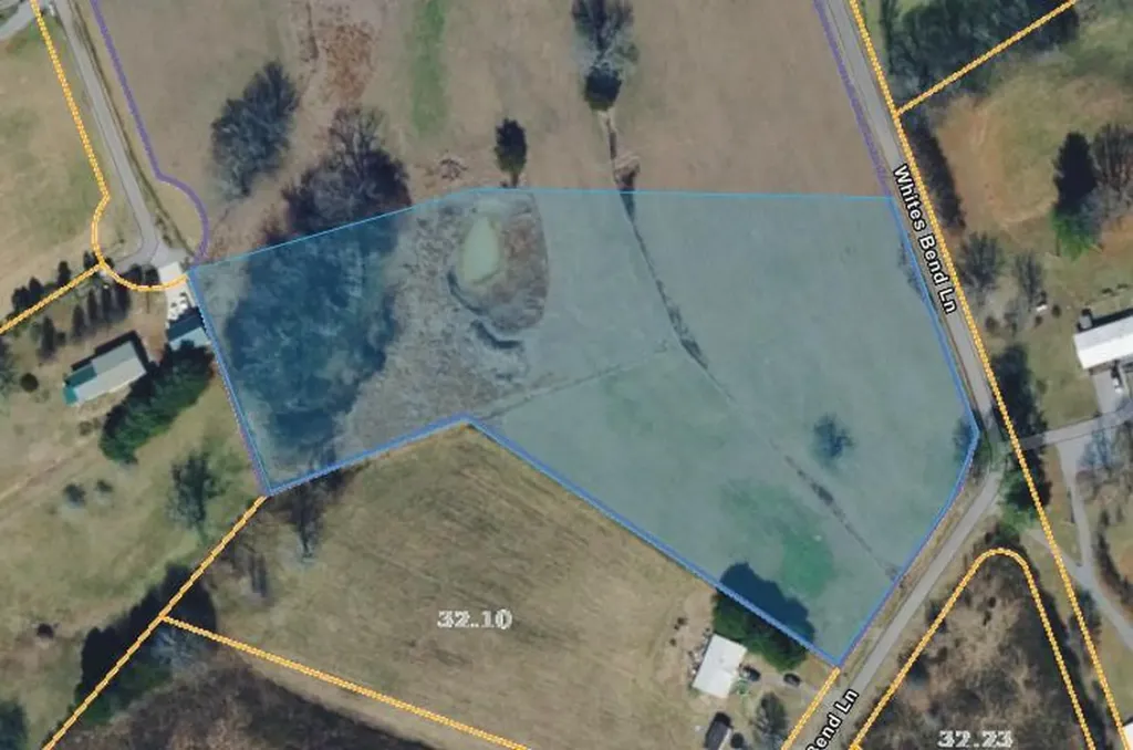 2334 Whites Bend Lane Gainesboro TN 38562