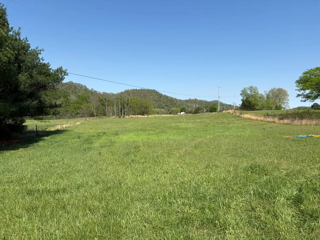 2334 Whites Bend Lane Gainesboro TN 38562