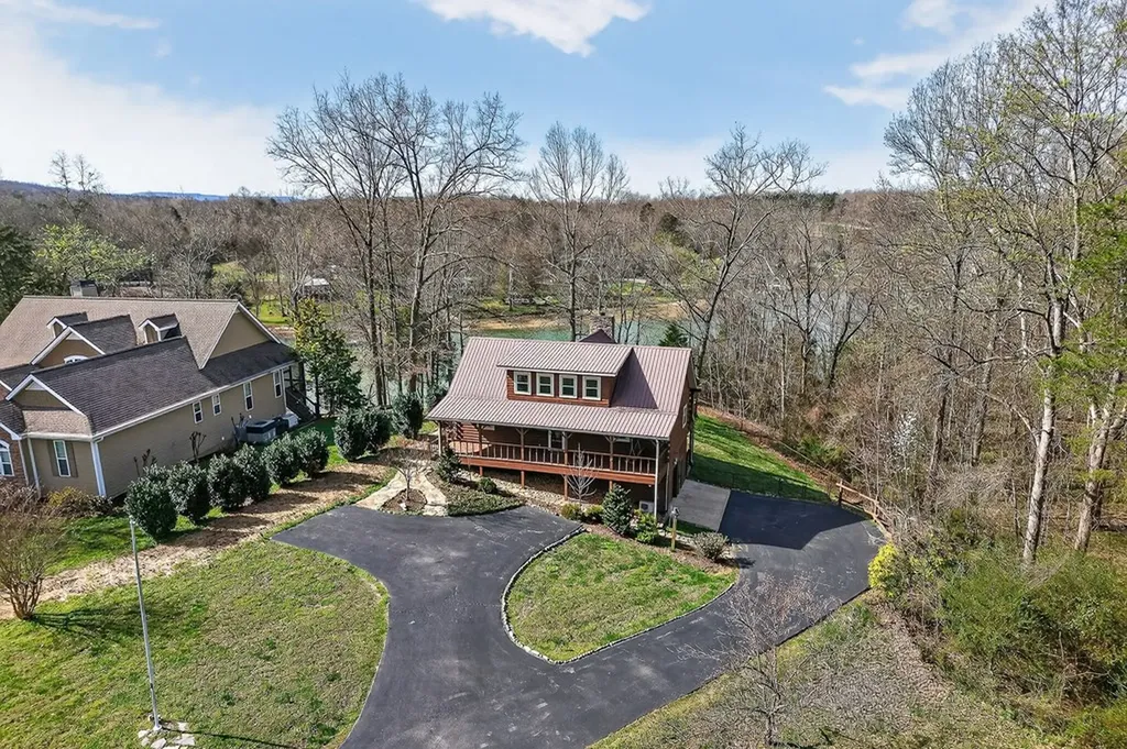 142 Rayahs Way Quebeck TN 38579