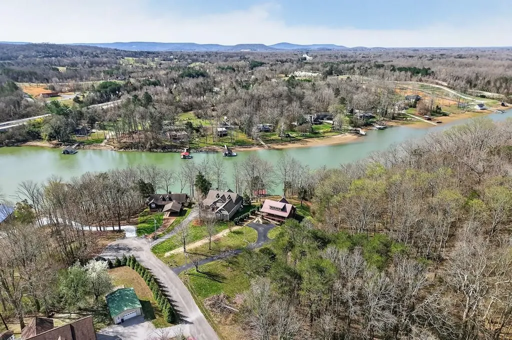 142 Rayahs Way Quebeck TN 38579