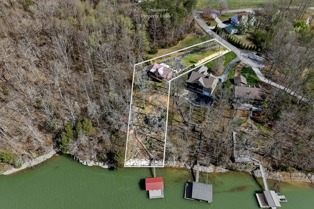 142 Rayahs Way Quebeck TN 38579