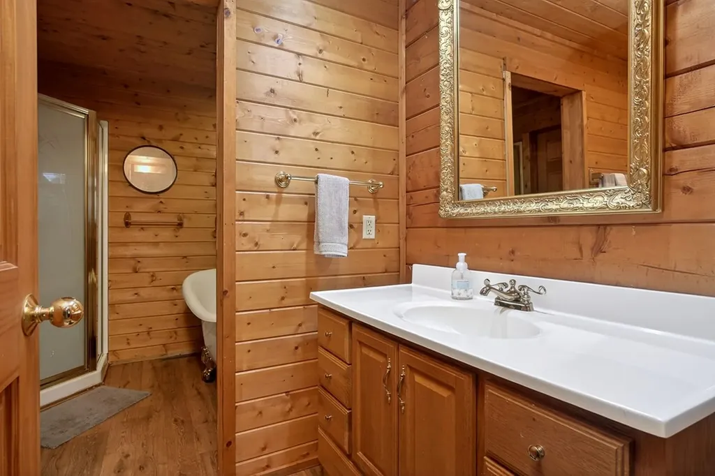 142 Rayahs Way Quebeck TN 38579