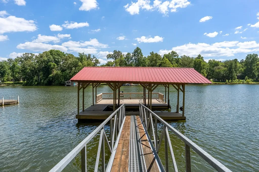 142 Rayahs Way Quebeck TN 38579
