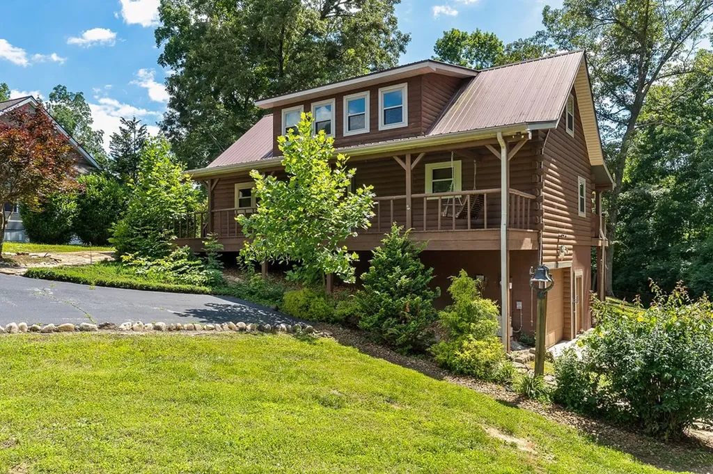 142 Rayahs Way Quebeck TN 38579