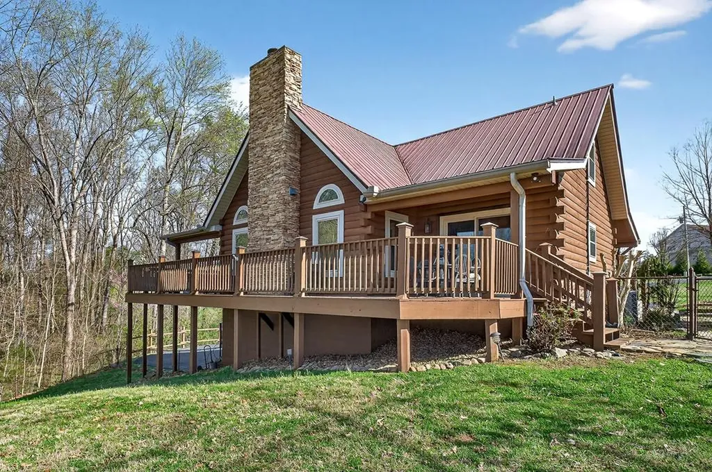 142 Rayahs Way Quebeck TN 38579