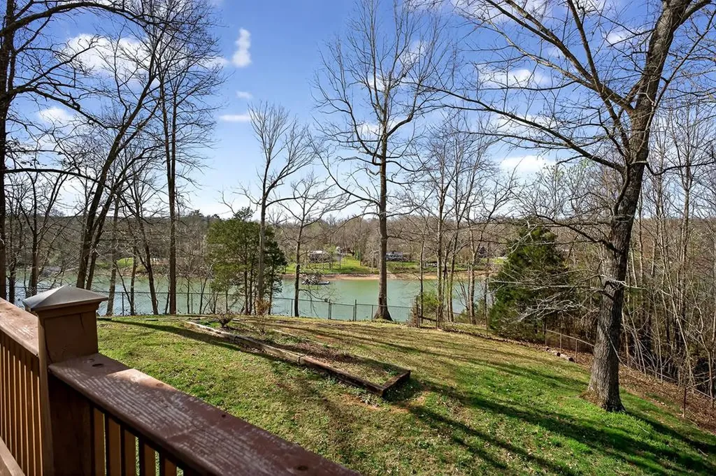 142 Rayahs Way Quebeck TN 38579