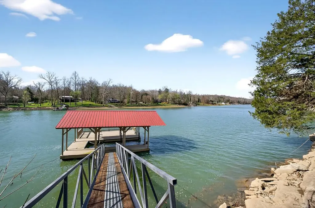 142 Rayahs Way Quebeck TN 38579
