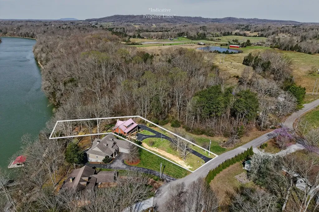 142 Rayahs Way Quebeck TN 38579