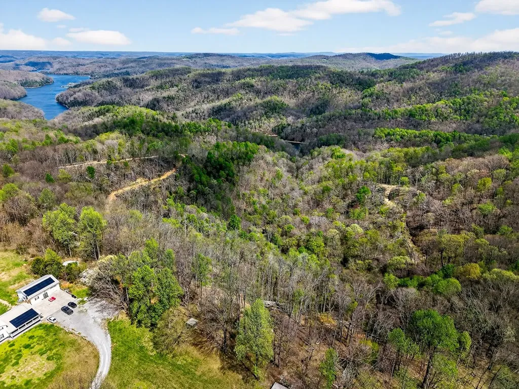 61 Ac Hidden Cove Lane Allons TN 38541