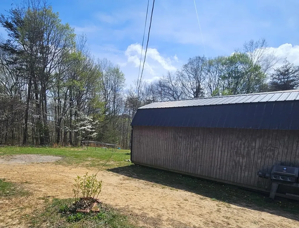 580 Captain Carter Road Spencer TN 38585