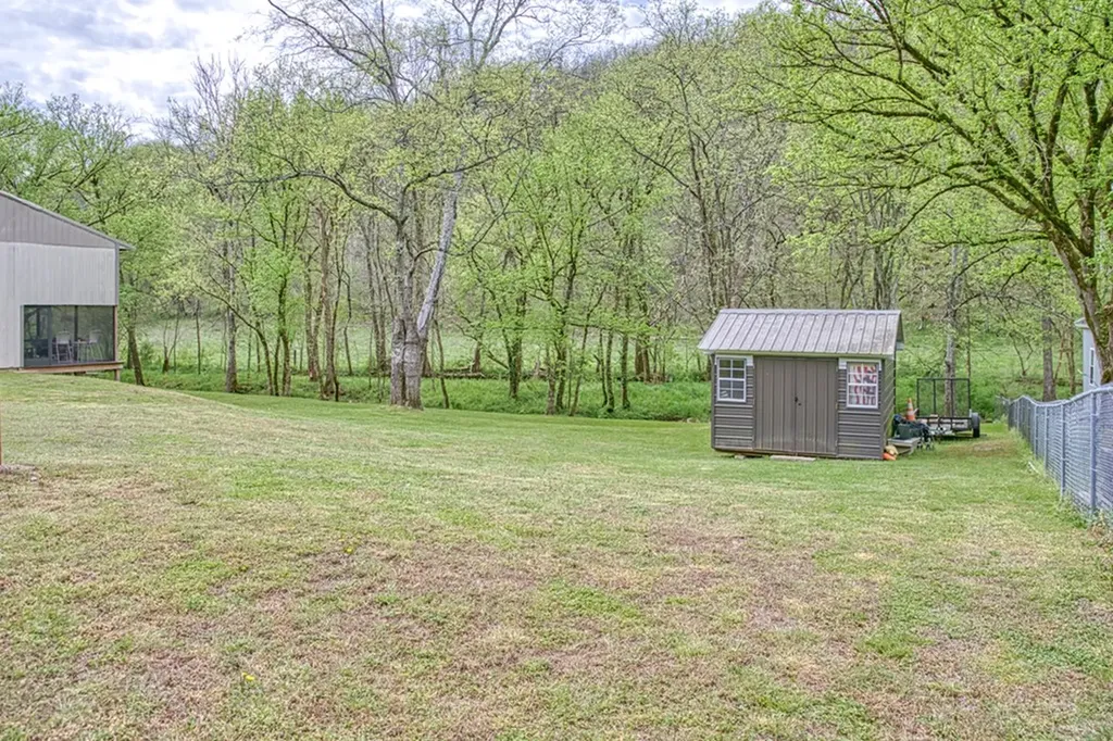 1660 Wolf Creek Road Silver Point TN 38582