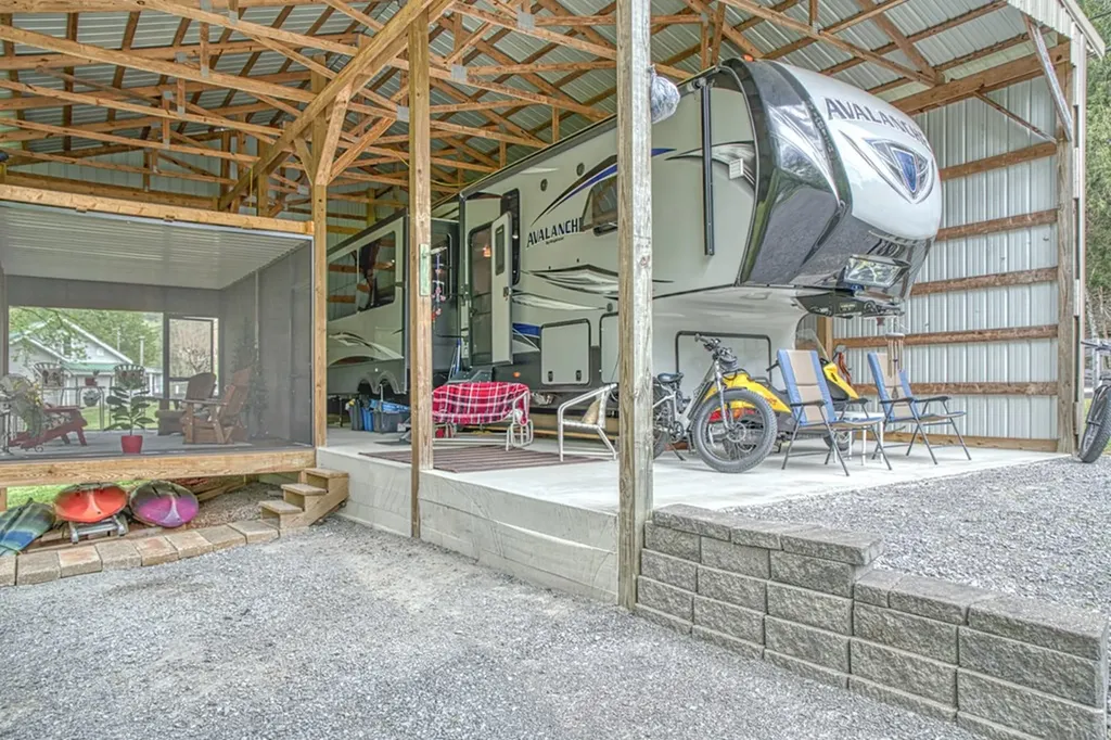 1660 Wolf Creek Road Silver Point TN 38582