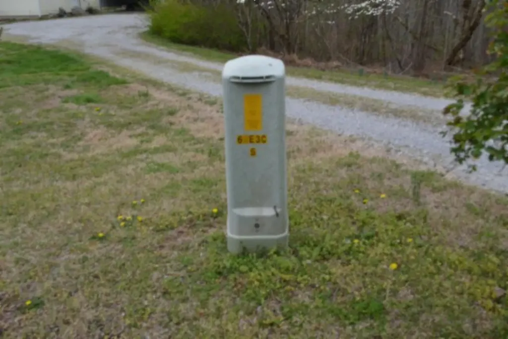 214 Don't Care Lane Celina TN 38551