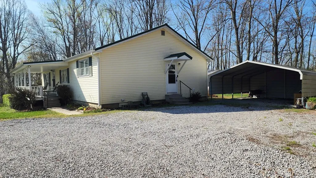 214 Don't Care Lane Celina TN 38551