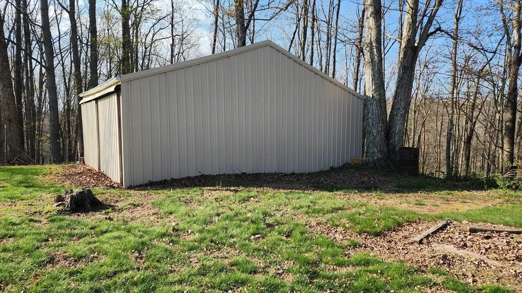 214 Don't Care Lane Celina TN 38551