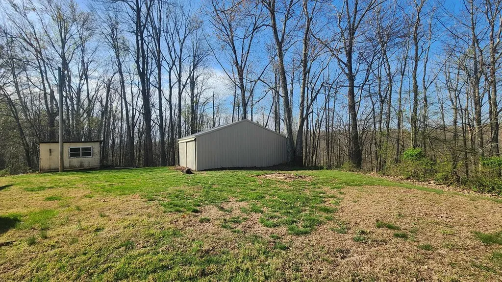 214 Don't Care Lane Celina TN 38551