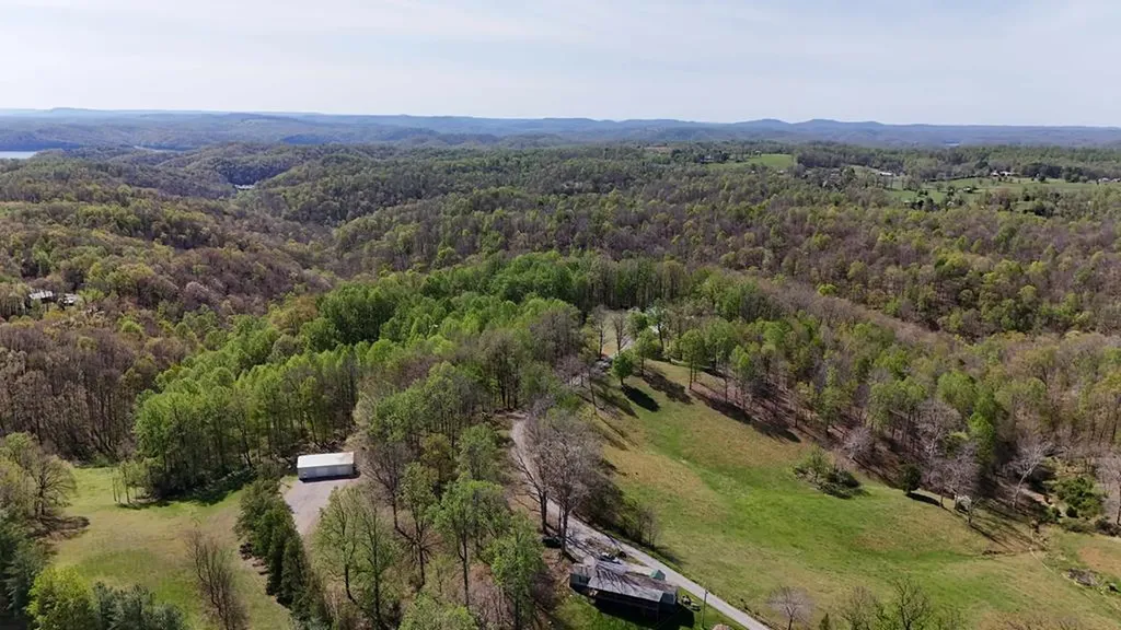 214 Don't Care Lane Celina TN 38551