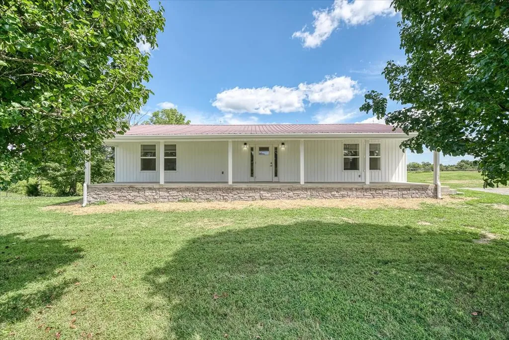 806 Robinson Ridge Road Baxter TN 38544