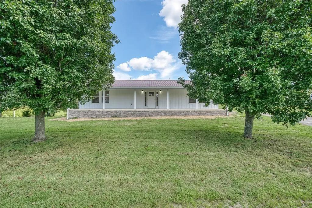 806 Robinson Ridge Road Baxter TN 38544