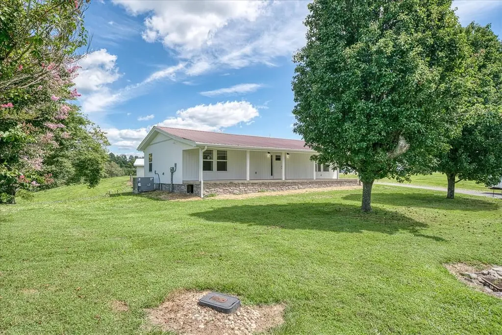 806 Robinson Ridge Road Baxter TN 38544