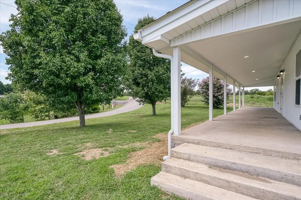 806 Robinson Ridge Road Baxter TN 38544