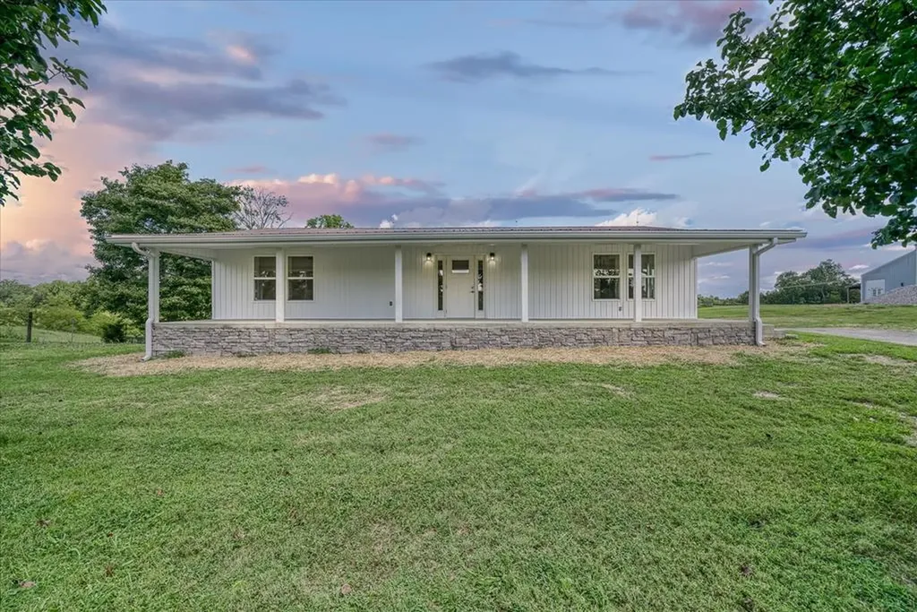 806 Robinson Ridge Road Baxter TN 38544