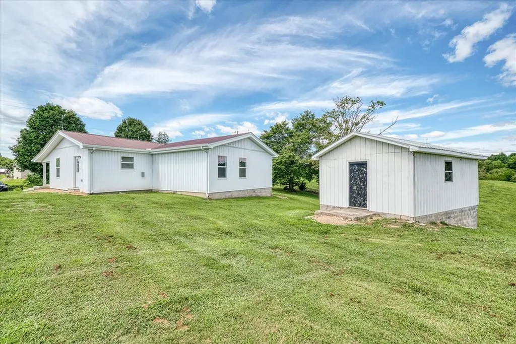 806 Robinson Ridge Road Baxter TN 38544