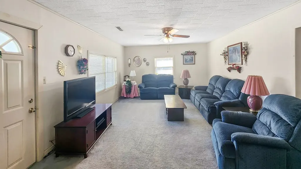 214 Don't Care Lane Celina TN 38551