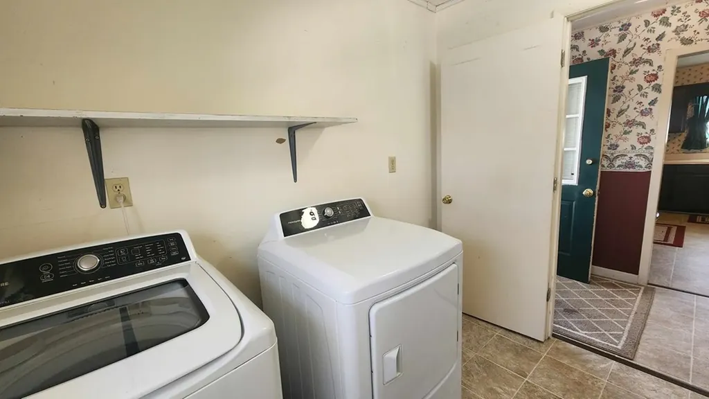 214 Don't Care Lane Celina TN 38551