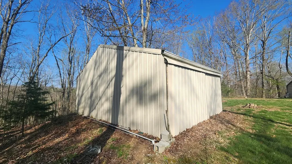 214 Don't Care Lane Celina TN 38551