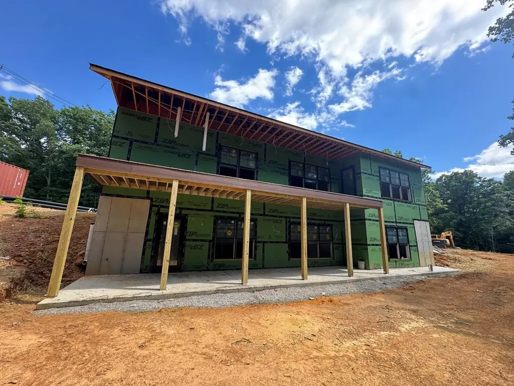 4000 Star Point Road Byrdstown TN 38549