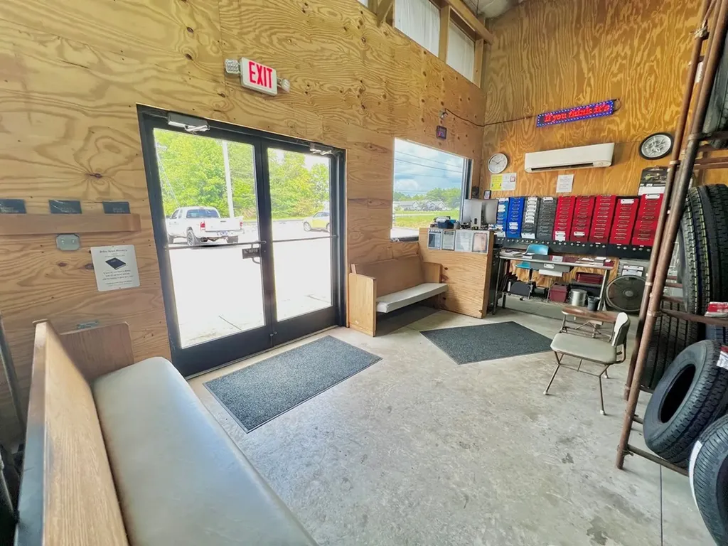 2330 W Broad Street Cookeville TN 38501