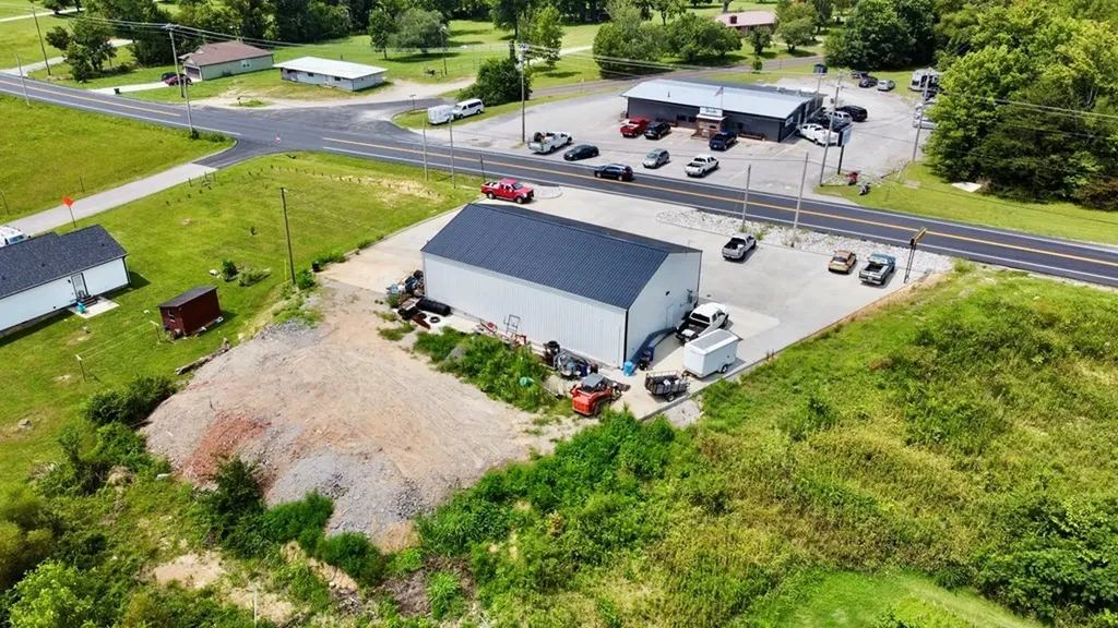 2330 W Broad Street Cookeville TN 38501