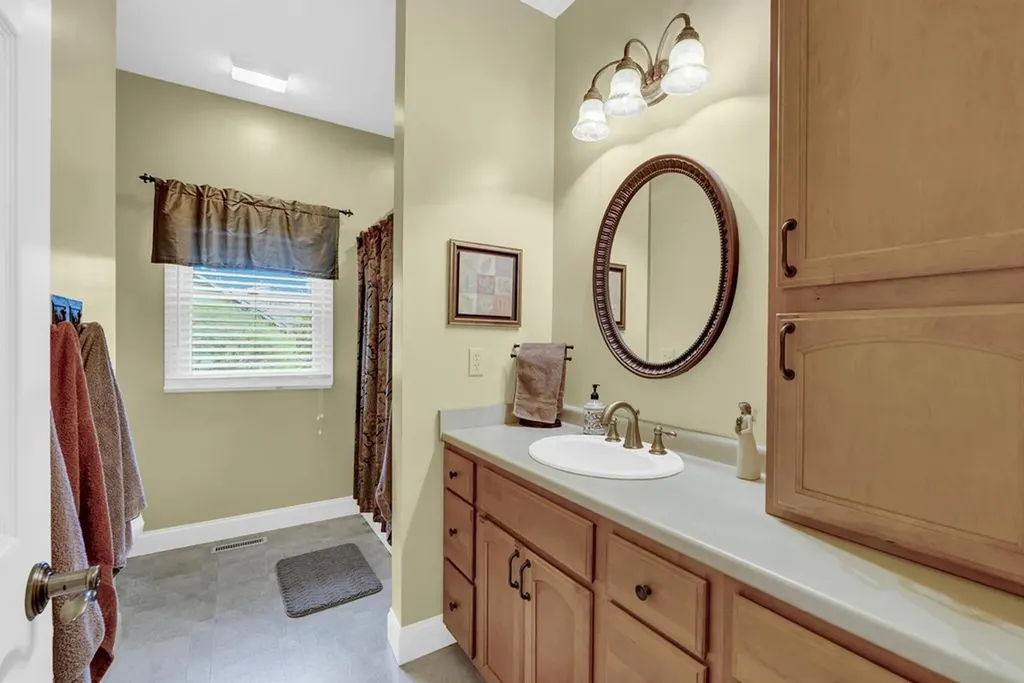 9019 Cherokee Trail Crossville TN 38572