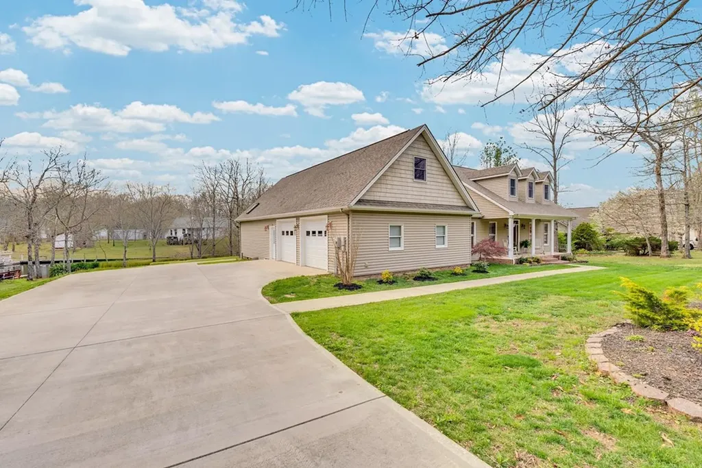 9019 Cherokee Trail Crossville TN 38572