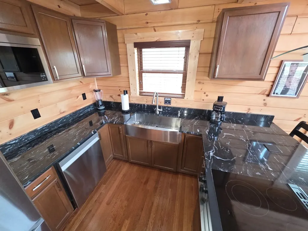 1313 Hidden River Road Rock Island TN 38581-2220