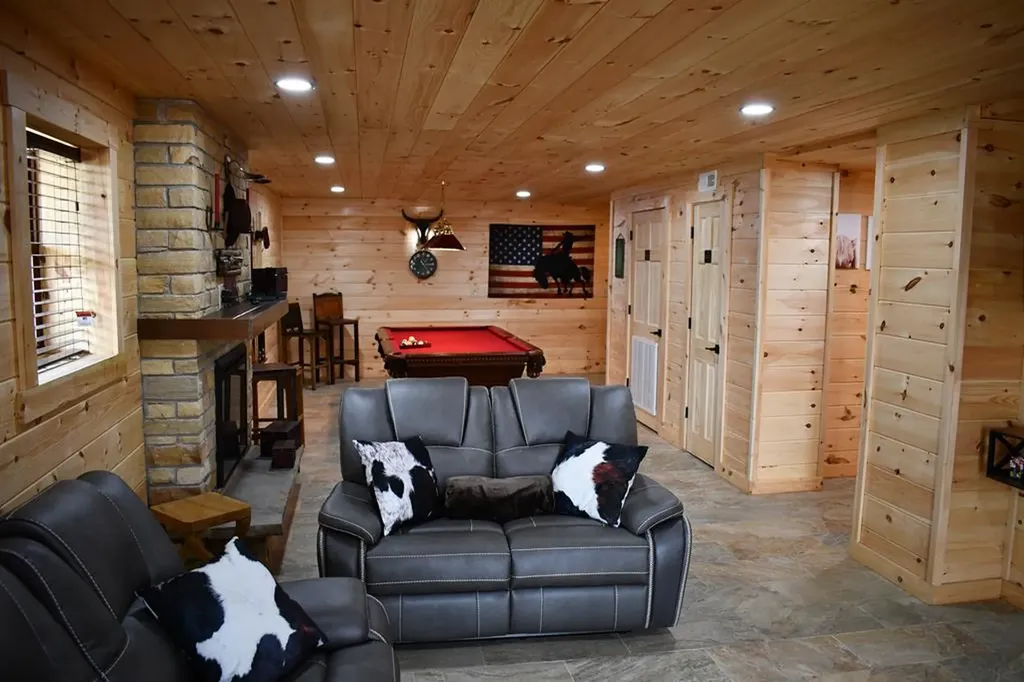 1313 Hidden River Road Rock Island TN 38581-2220